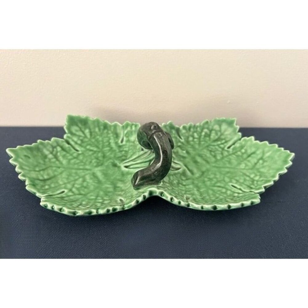 Vintage BELO Double‎ Grape Leaf Dish w/ Branch Handle 560 Made in Portugal